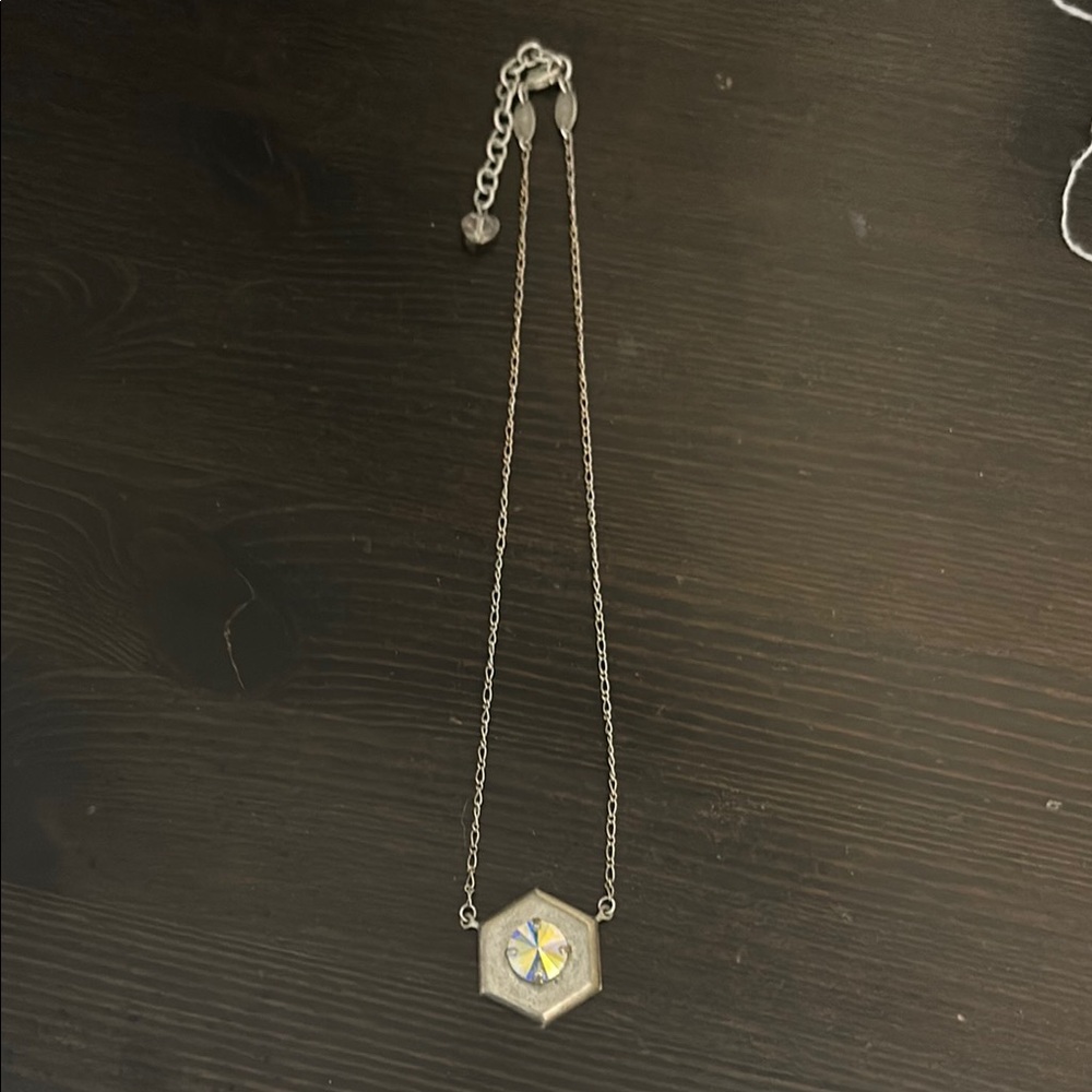 Sabika Necklace with Hexagon Pendant